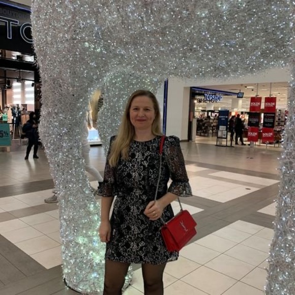 Meet your Posher, Nevila - Picture 1 of 1